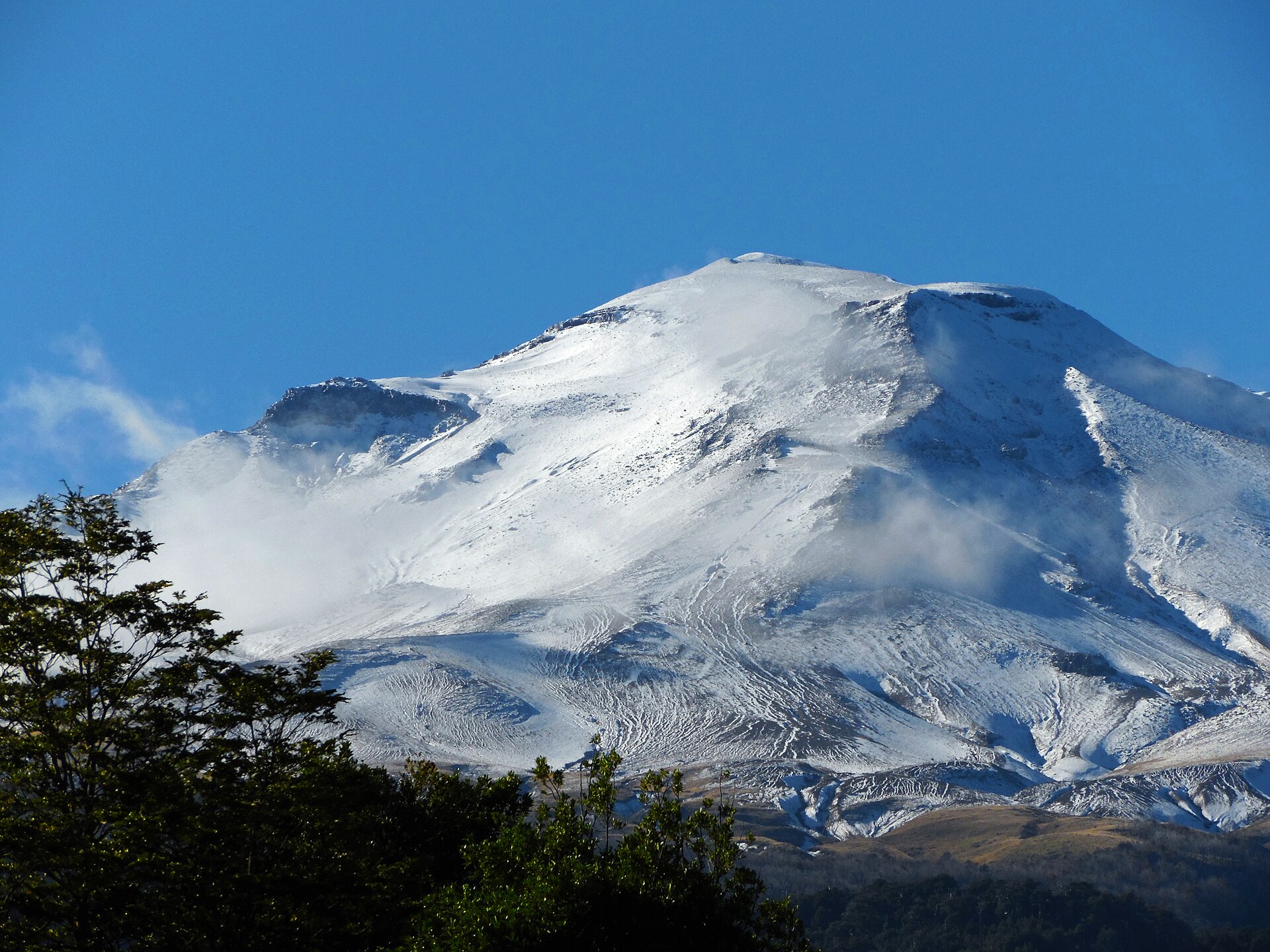 Volcán Puyehue: cómo subir a la cumbre en un fin de semana desde Santiago